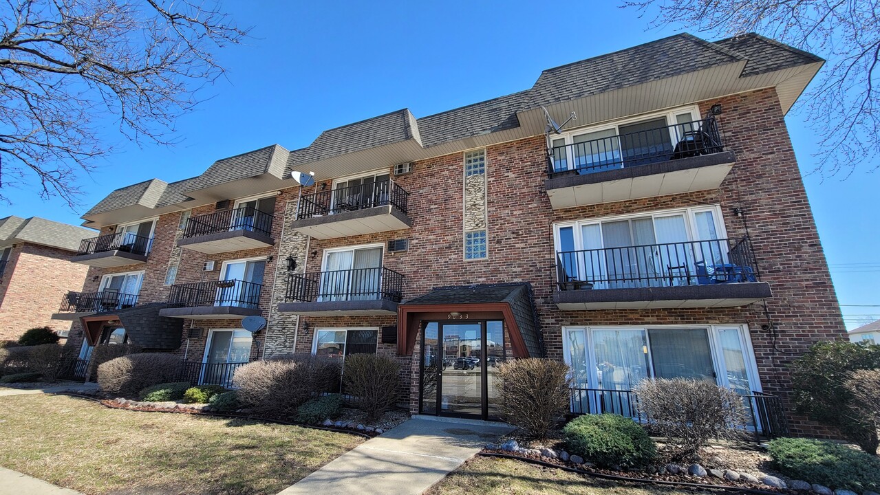 9625-9633 Ridgeland Ave in Oak Lawn, IL - Building Photo