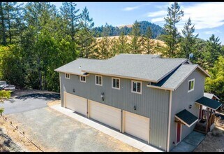 2320 Calistoga Rd in Santa Rosa, CA - Building Photo - Building Photo