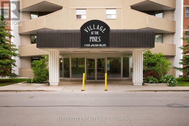1103-1103 Jalna Blvd in London, ON - Building Photo - Building Photo