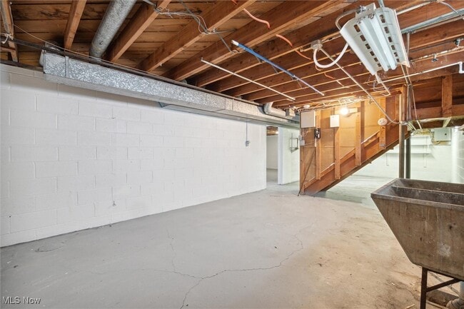 property at 5339 Elmwood Ave