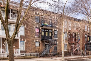 5282-5290 Papineau Av in Montréal, QC - Building Photo