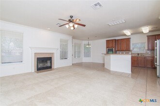 4902 Selenite Ct in Killeen, TX - Foto de edificio - Building Photo