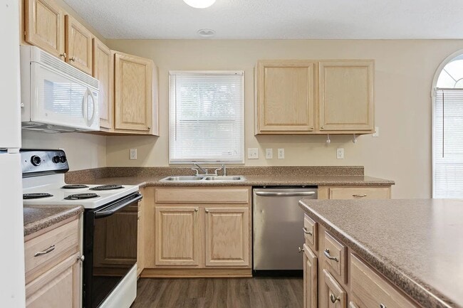 1705 Bailey Ave in Chattanooga, TN - Building Photo - Building Photo