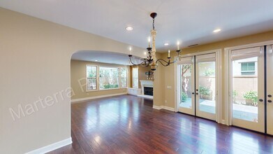 33 Jasper in Irvine, CA - Building Photo - Building Photo