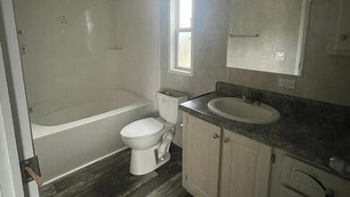 2640 Windy Hill Rd in Vincennes, IN - Building Photo - Building Photo