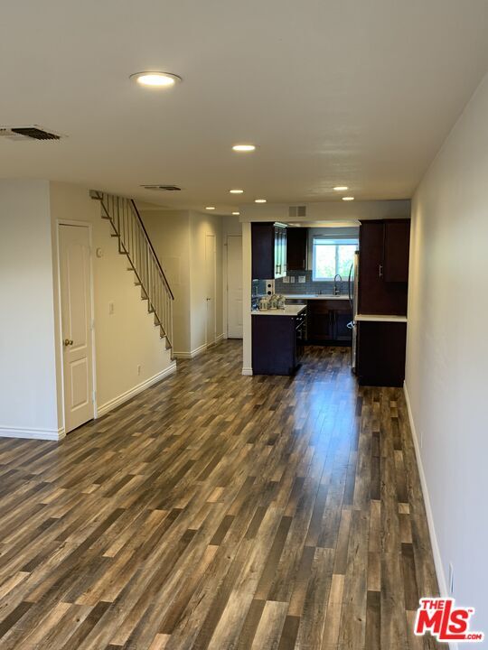 542 N Shelton St in Burbank, CA - Building Photo - Building Photo