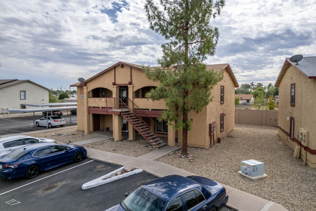 Ivyglen Apartments in Mesa, AZ - Foto de edificio - Building Photo