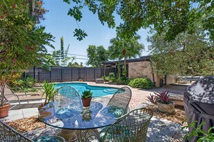 3781 NE 13th Ave in Oakland Park, FL - Building Photo