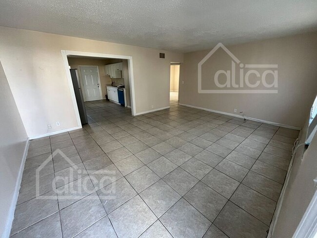 property at 610 6th St