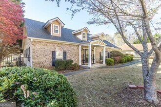 96 Pointe View Ct in Jackson, GA - Building Photo - Building Photo