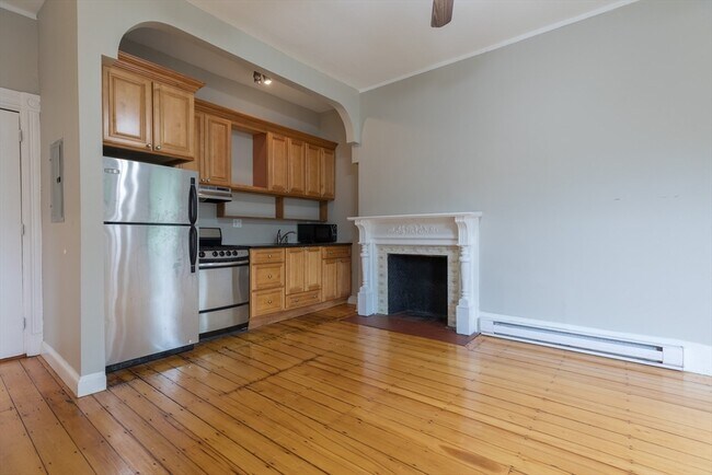 16 Cumberland St in Boston, MA - Building Photo - Building Photo