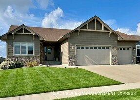 4 Bedroom 3 Bathroom Home for Rent in Sioux Falls, SD - Building Photo