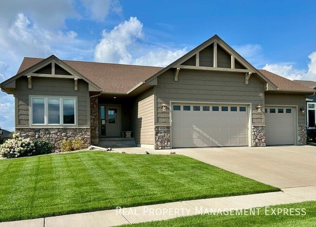 property at 3508 E Prairie Wind St