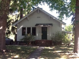 810 NE Michigan St in Pullman, WA - Building Photo