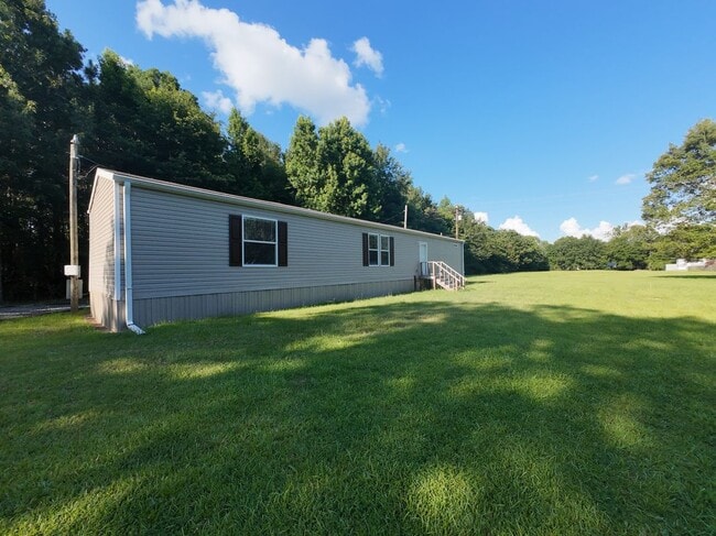 property at 463 Comanche Rd