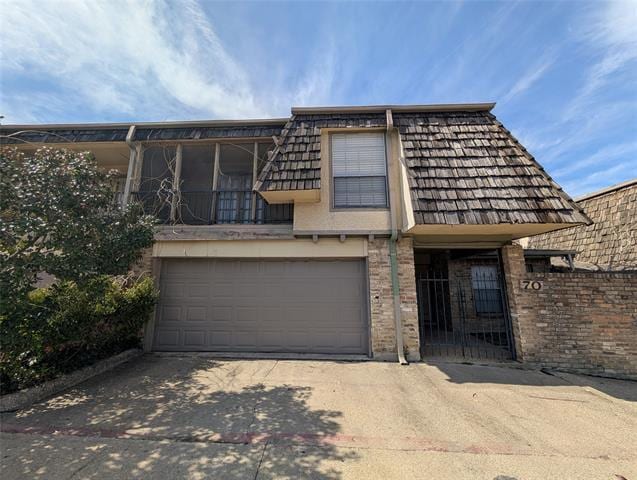 property at 8560 Park Ln