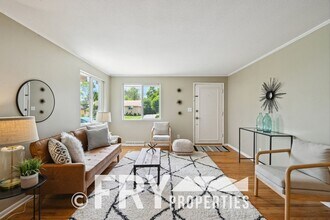 1646 S Stuart St in Denver, CO - Building Photo - Building Photo