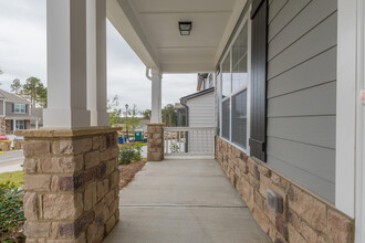 123 Wayside Terrace in Braselton, GA - Foto de edificio - Building Photo