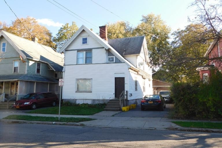 18 Munsell St in Binghamton, NY - Building Photo