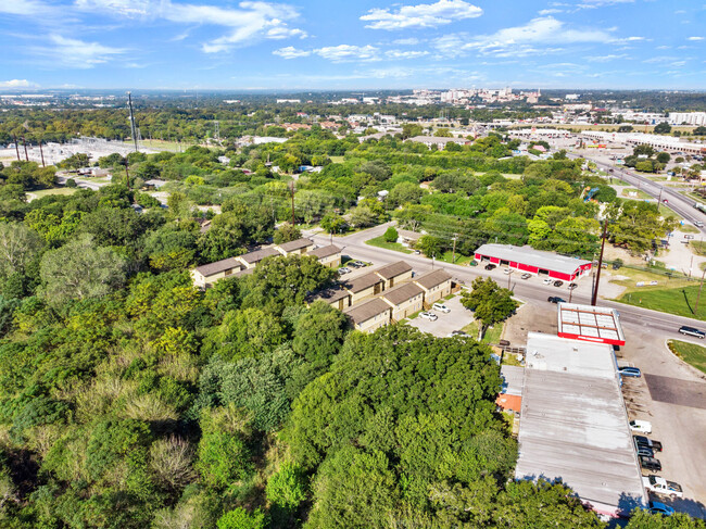 1480 River Rd, Unit 1480 in San Marcos, TX - Foto de edificio - Building Photo