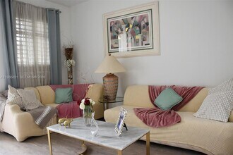 11364 SW 233rd St in Homestead, FL - Foto de edificio - Building Photo