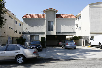 3415 Mentone Ave in Los Angeles, CA - Building Photo - Building Photo