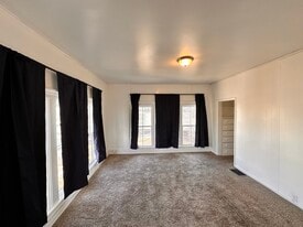 1018 Haskell Ave, Unit #1 in Rockford, IL - Building Photo