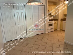104 Springbrook Cir in Portsmouth, NH - Building Photo - Building Photo