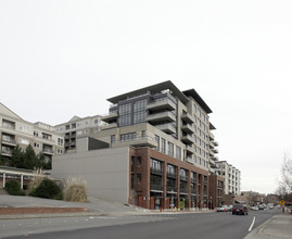 One Main Street Condos in Bellevue, WA - Foto de edificio - Building Photo