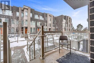 7 Applewood Ln in Toronto, ON - Building Photo - Building Photo