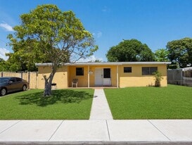 261 NE 40th St in Pompano Beach, FL - Building Photo