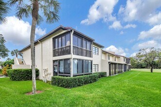 21209 Lago Cir in Boca Raton, FL - Building Photo - Building Photo