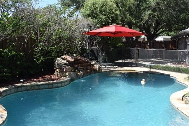 1500 Wimberly Ct in Bedford, TX - Building Photo - Building Photo