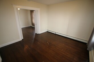 112 Walter St-Unit -2 in Linden, NJ - Foto de edificio - Building Photo