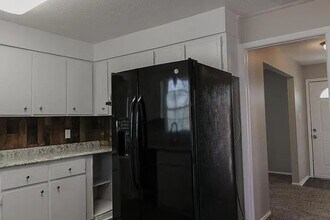 404 Laurie Ln in Warner Robins, GA - Building Photo - Building Photo