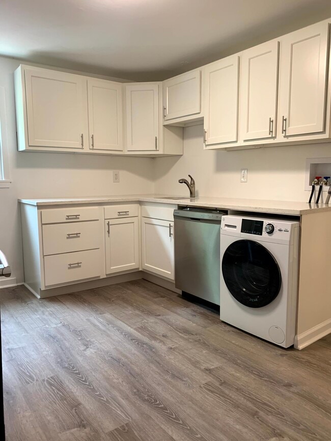 411 Sample St, Unit 2 in Pittsburgh, PA - Building Photo - Building Photo