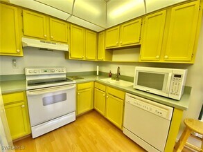 1516 Mainsail Dr in Naples, FL - Building Photo - Building Photo