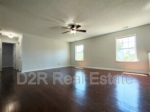 1121 Branigin Creek Ct in Franklin, IN - Building Photo - Building Photo