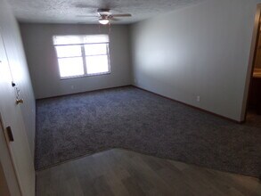6417 Burlington Ave in Lincoln, NE - Building Photo - Building Photo
