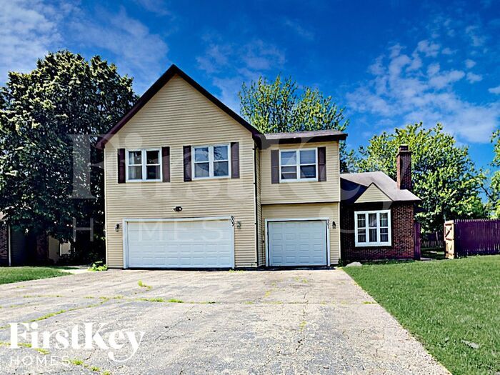901 Autumn Ln in Aurora, IL - Building Photo