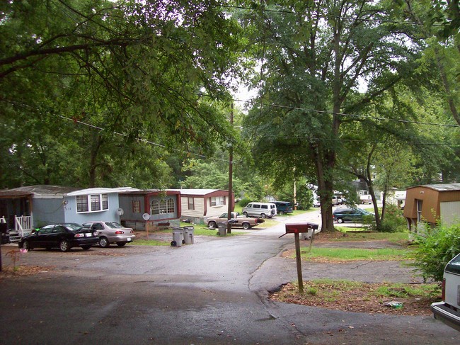 Cherry Valley Mobile Home Park in Lagrange, GA - Building Photo - Building Photo