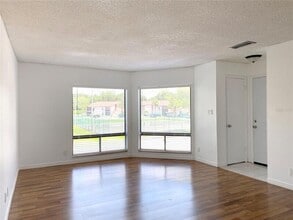 2622 Lemon Tree Ln, Unit 240-202 in Orlando, FL - Building Photo - Building Photo