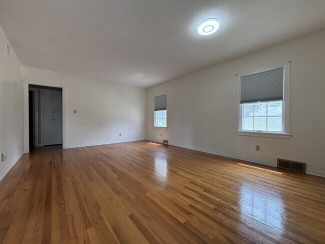 114 N Carrie St in McPherson, KS - Building Photo - Building Photo