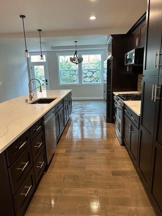 22320 SE 43rd Pl in Issaquah, WA - Building Photo - Building Photo