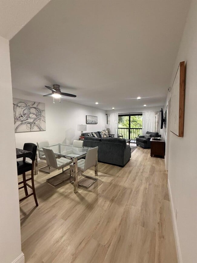 property at 464 Brackenwood Ln S