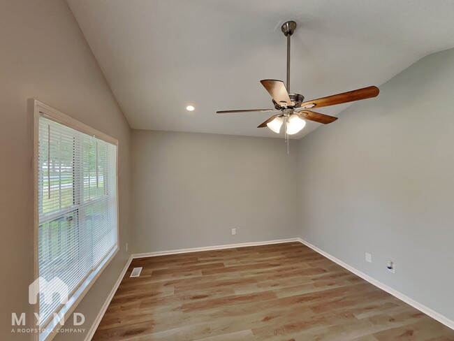 305 S Pinchback Ave in Bessemer City, NC - Building Photo - Building Photo