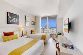 4111 S Ocean Dr in Hollywood, FL - Building Photo - Building Photo