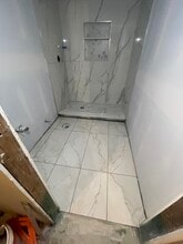 1502 W Jonquil Ter, Unit Garden in Chicago, IL - Building Photo - Building Photo