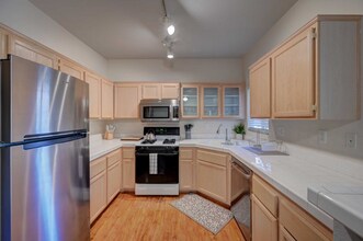 1830 N Buffalo Dr in Las Vegas, NV - Building Photo - Building Photo