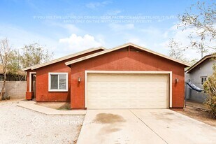 1516 W Hadley St in Phoenix, AZ - Building Photo